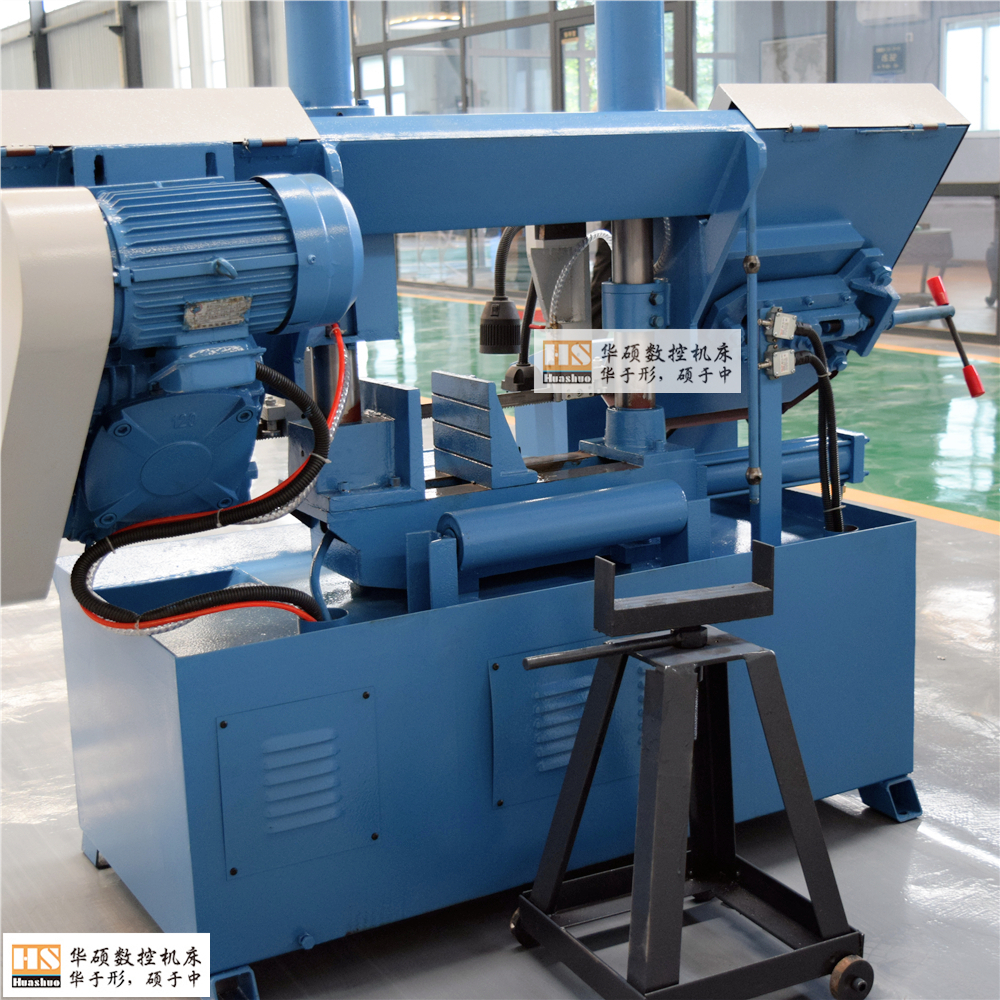 Горизонтальная ленточная пила GB4230, двухколонный станок