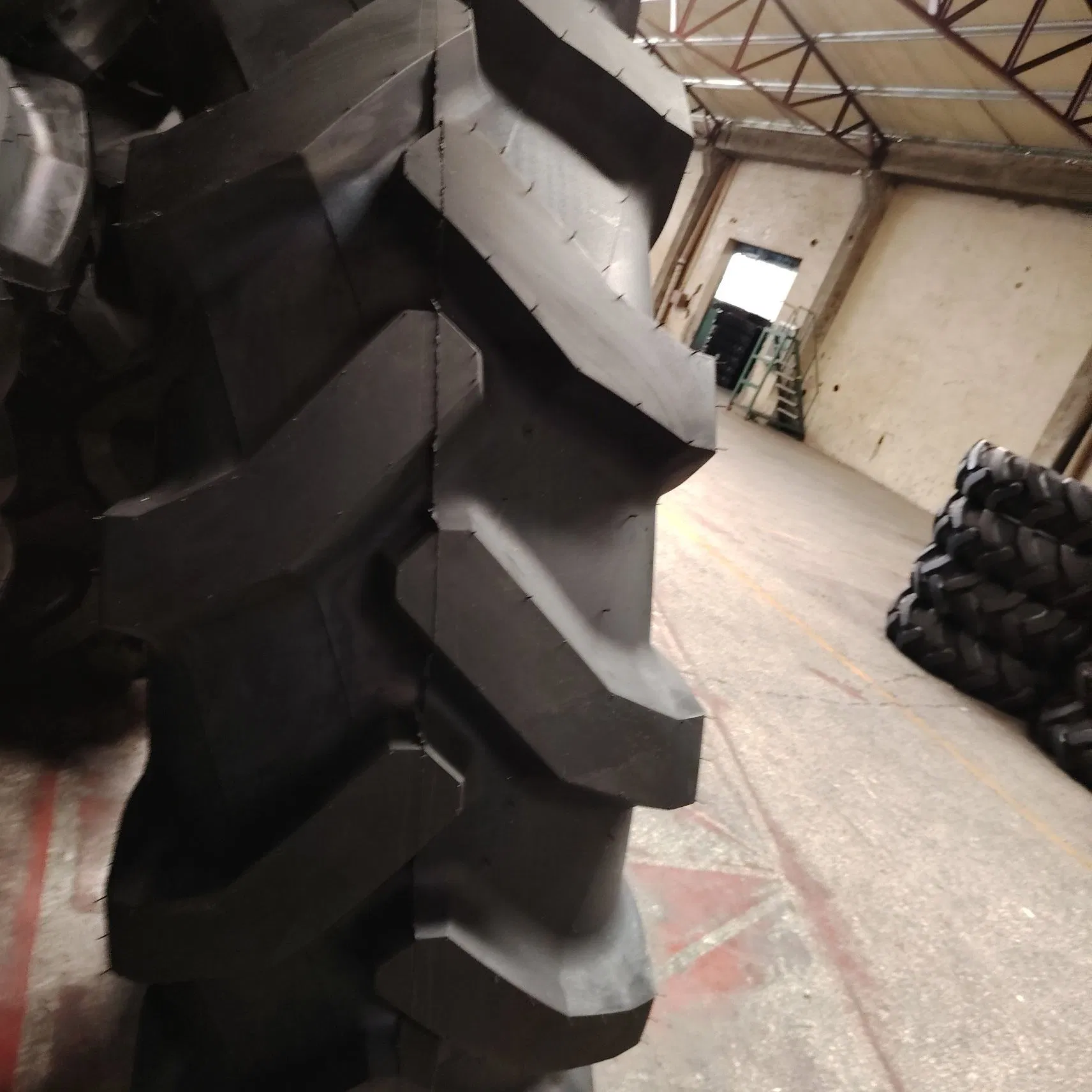 Tyres and Inner Tubes for Ursus Kat & Yto Haulage Tractor Rear and Front (520/85R38 420/85R30 420/85R28 20.8R38 16.9R30 16.9R28)