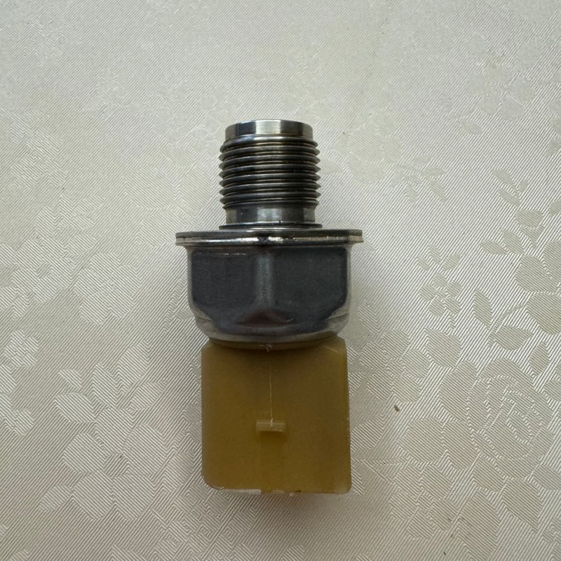 Fuel Rail High-Pressure Sensor 85PP26-03 85PP26-02 for Household Automobiles