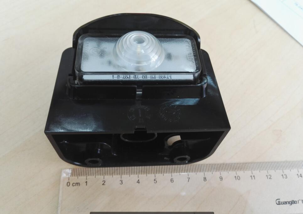 Фонарь подсветки номера LT-402 (E4, 24V)