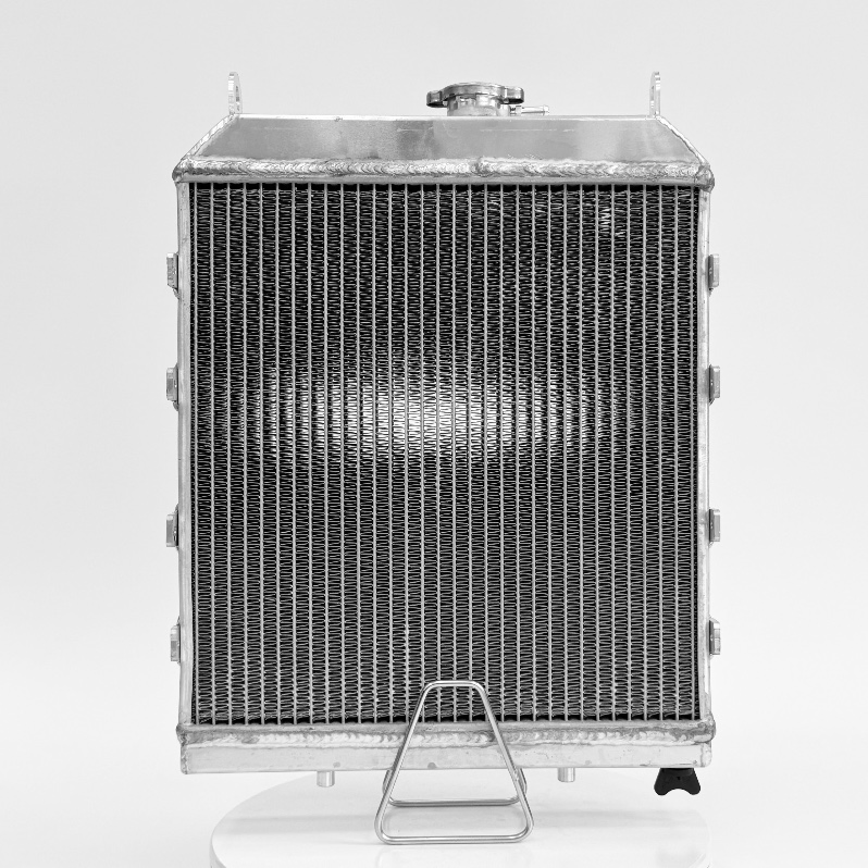 Радиатор алюминиевый SRW245 для Isuzu Amigo/Pickup 89-95
