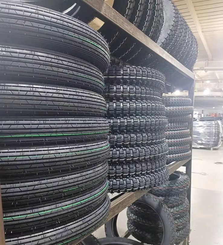 Мотошина 3.00-17 бескамерная внедорожная