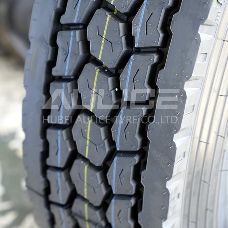 Aulice Wholesale Brand China Factory Steel Radial TBR Truck Bus Tire with Cheap Price 315/80r22.5 295/80r22.5 11r22.5 11r24.5 12r22.5 12.00r20 Tyre