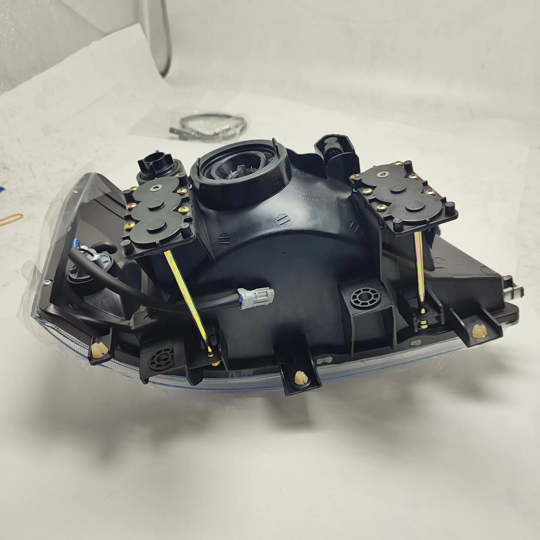 LED-фара для JMC Kairui N900, 377210001