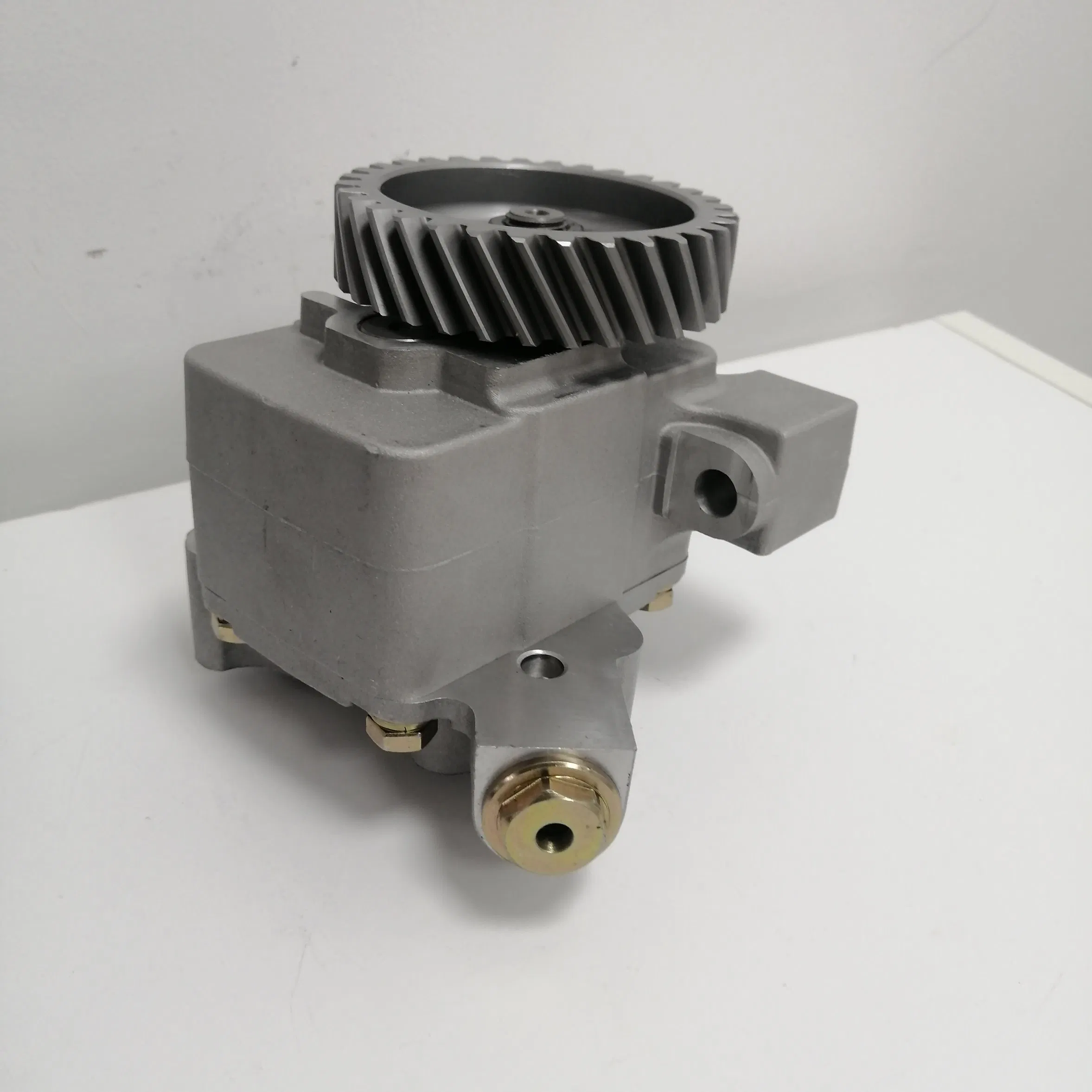 Масляный насос Doosan De12tis 65.05100-6042 для Daewoo