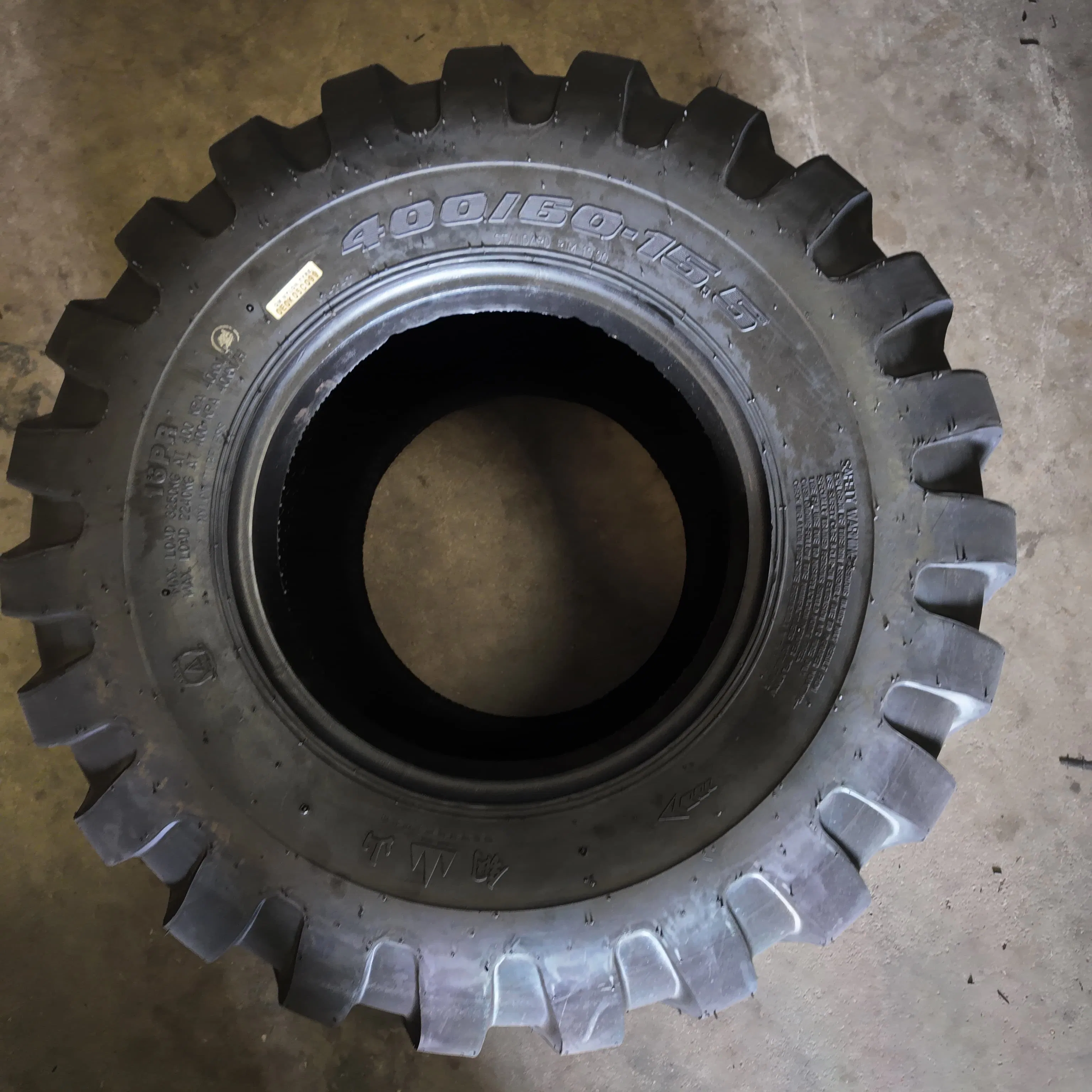 Durable Industrial Radial Tire 12.5/80-18-12PR for Road Graders