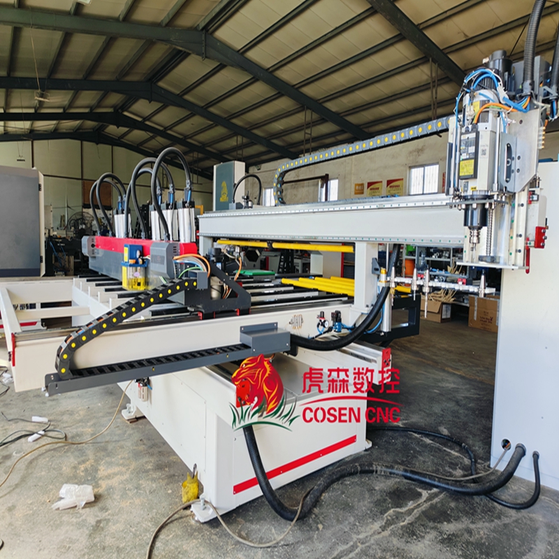 Надежная ленточная пила CNC с интегрированным фрезерованием и сверлением для различных материалов