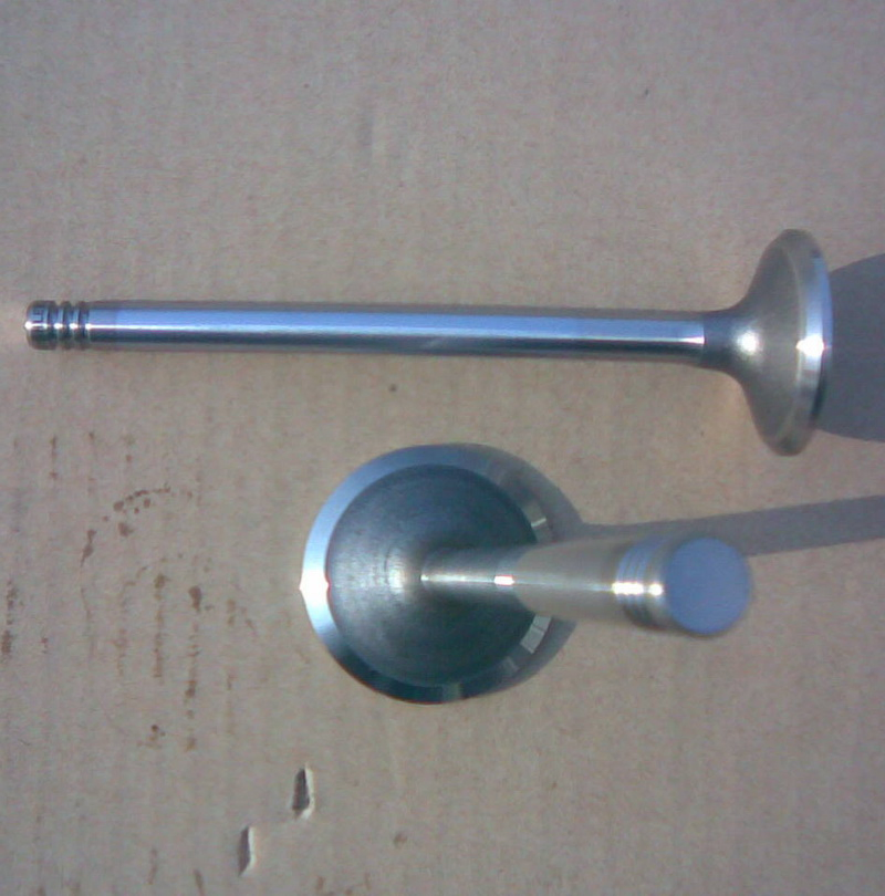 Клапан двигателя Deutz 1013