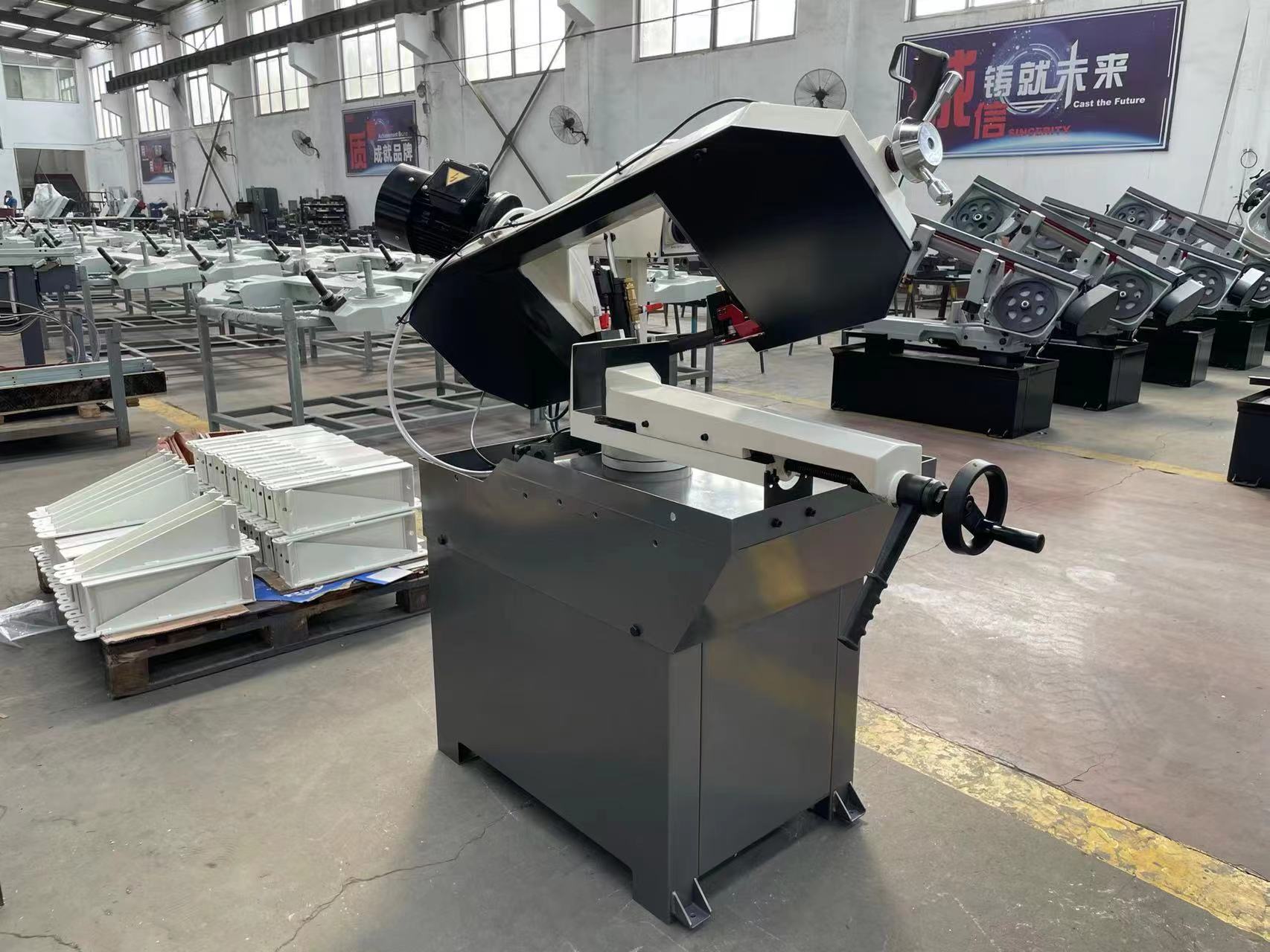 BS-280G Горизонтальная ленточная пила по металлу