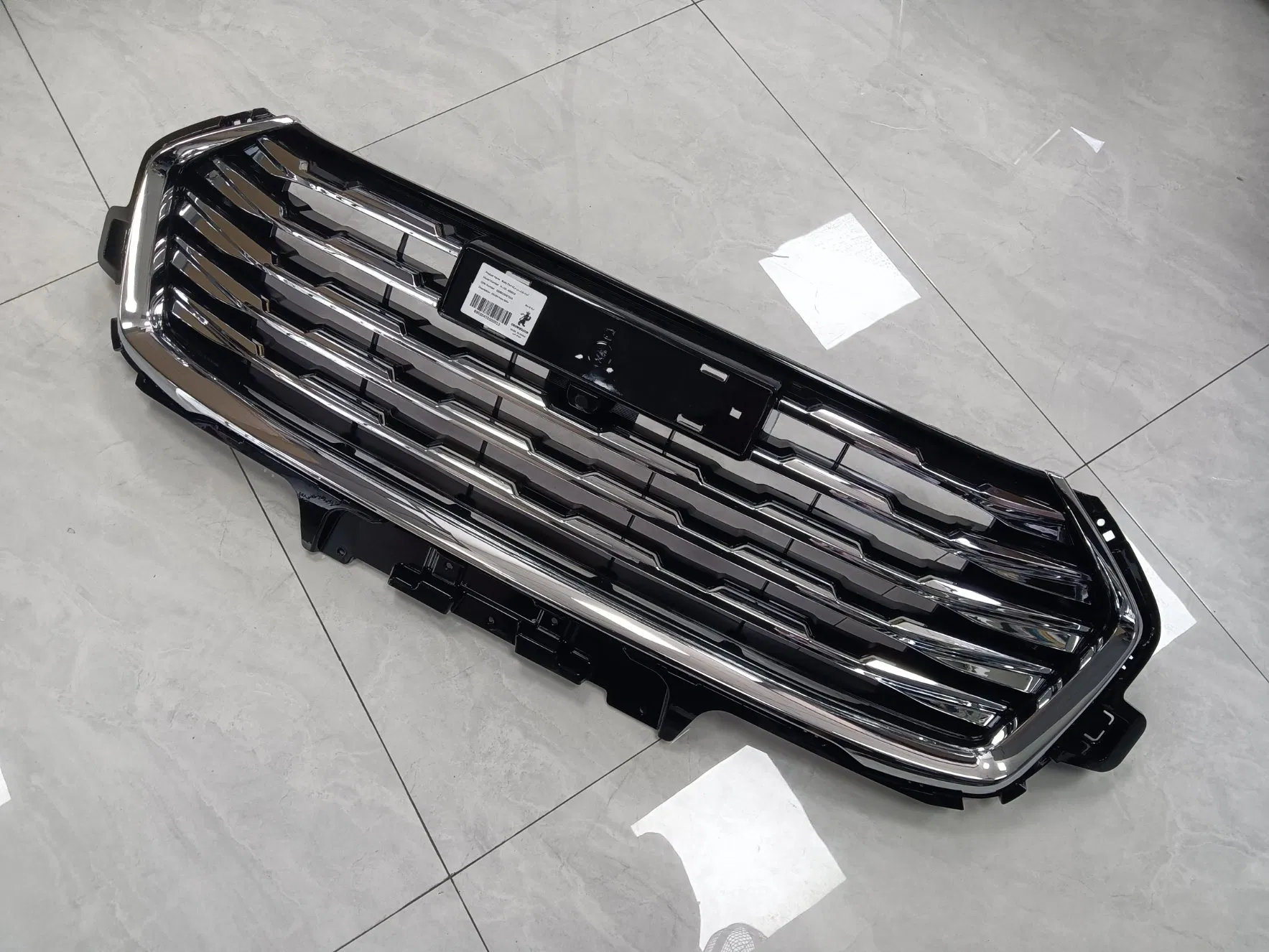 Factory Wholesale Auto Body Kits Car Front Encirclement Chery Bumper Grille (PAINTING) Exeed Tiggo Jetour