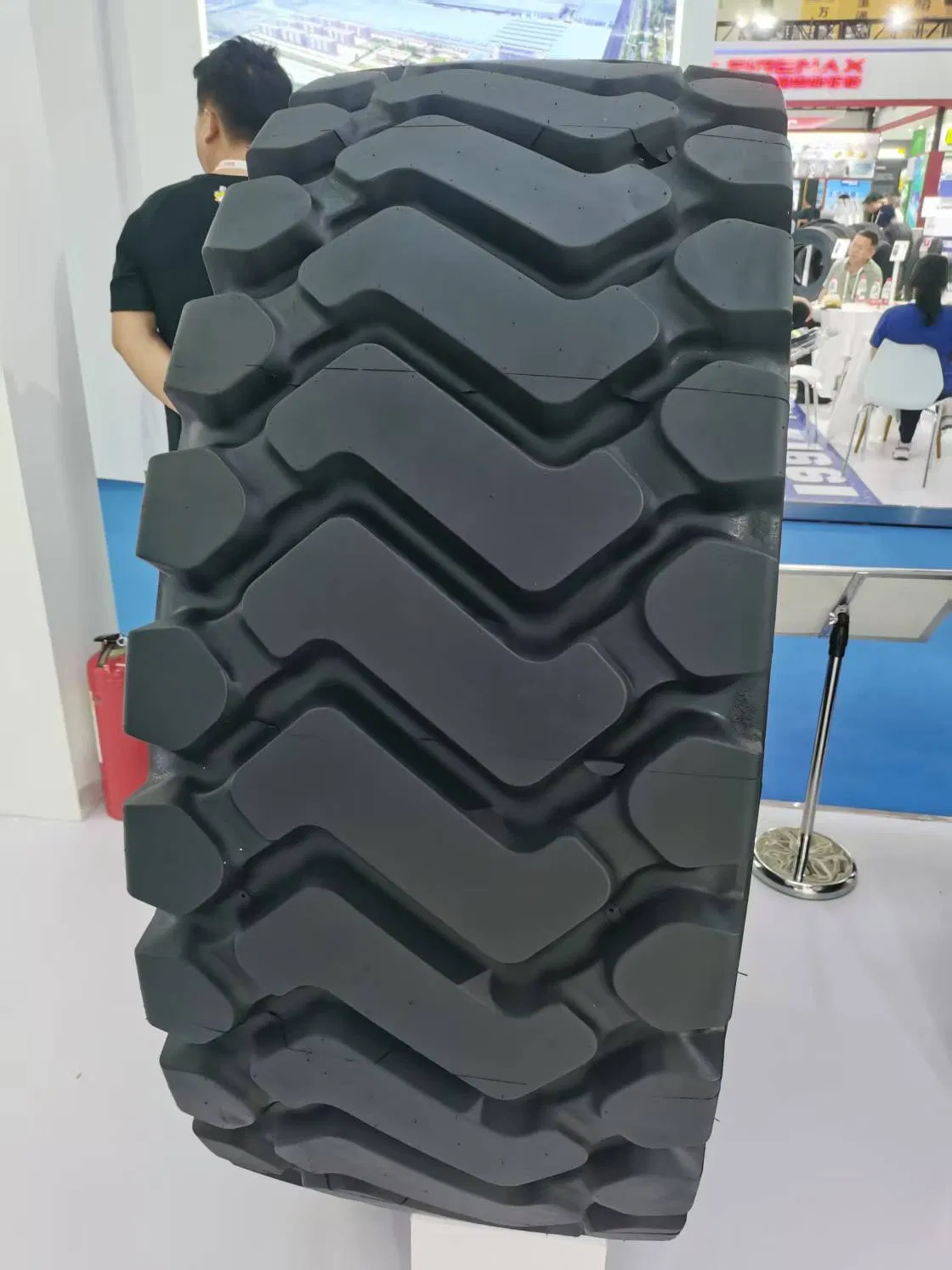 Durable Long-Lasting OTR Tyre with Affordable Pricing Options