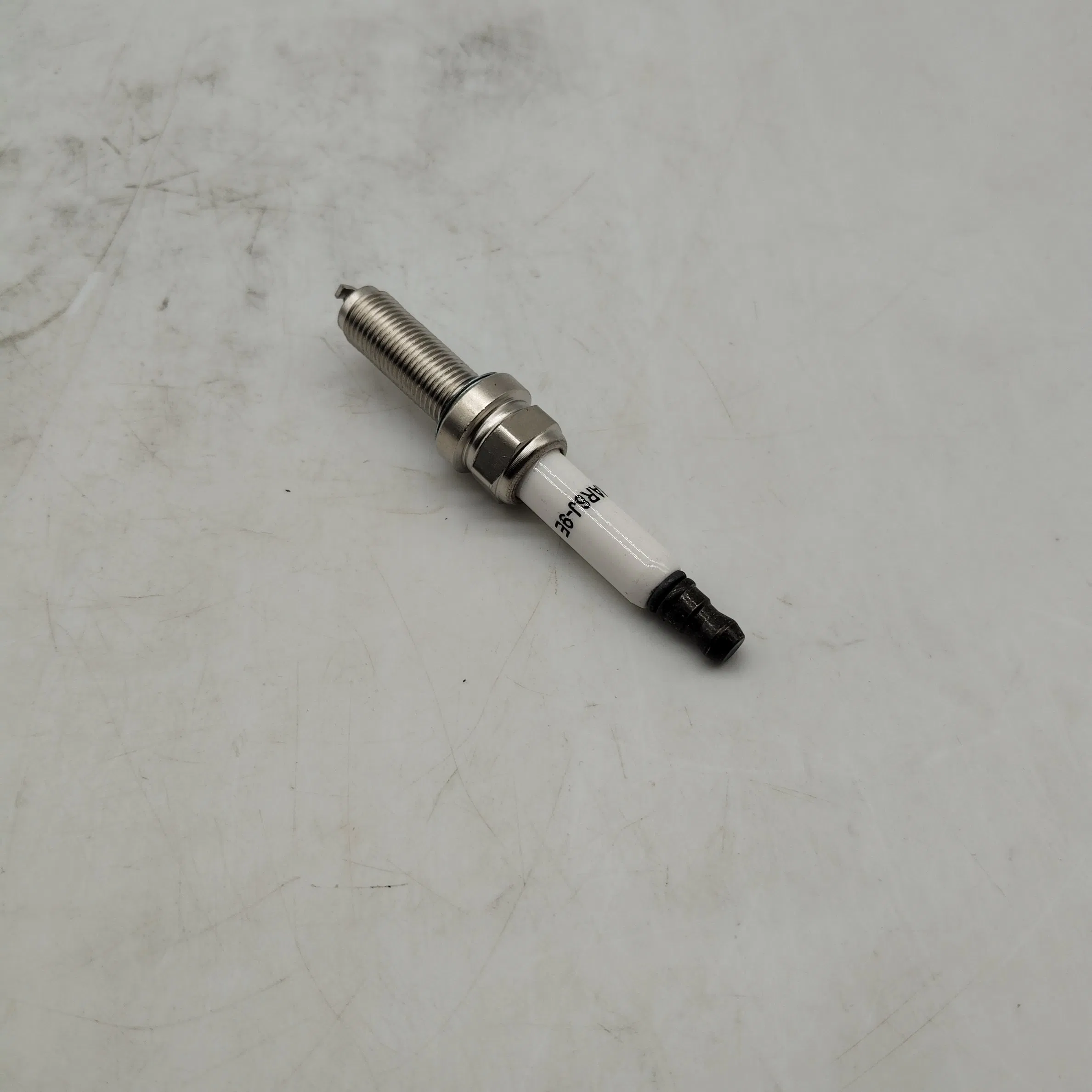 Свеча зажигания Infz LZKAR6AP-11 иридиевая для мотоцикла