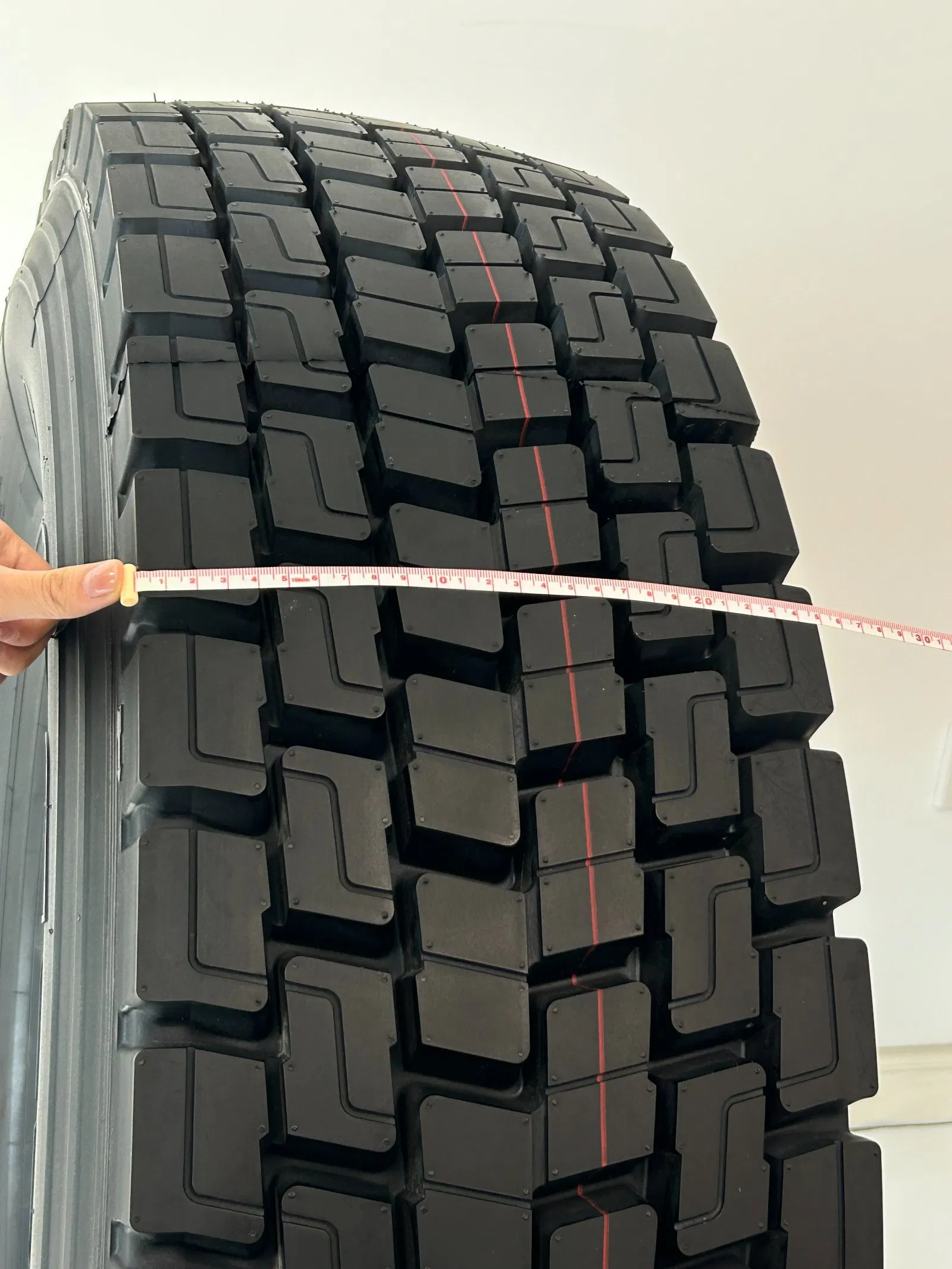 Шина грузовая 295/80R22.5 Gencotire стальная радиальная