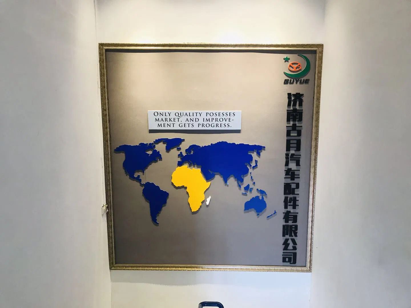 Rear Mirror Used in Truck Spare Parts Hino International Freightliner Isuzu Ford Actros Mack Kw