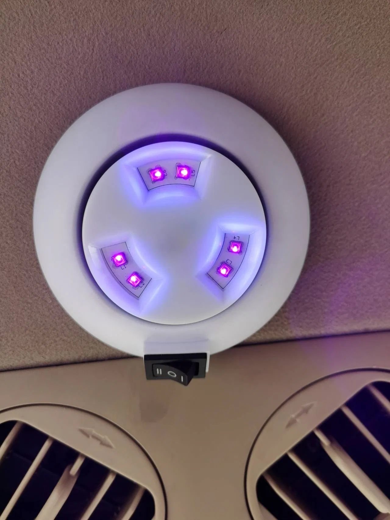 Ультрафиолетовая лампа для авто LED UV стерилизатор