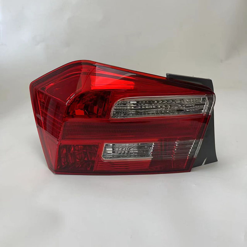 Универсальный стоп-сигнал и фонарь заднего хода для авто