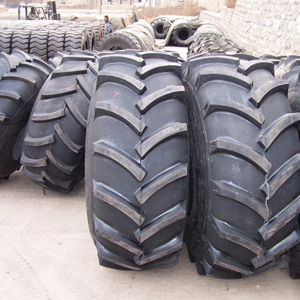 High Performance Radial Agricultural Tire for Combine Harvest Tractor Big Trailer Tyre 800/65r32 30.5lr32 R1