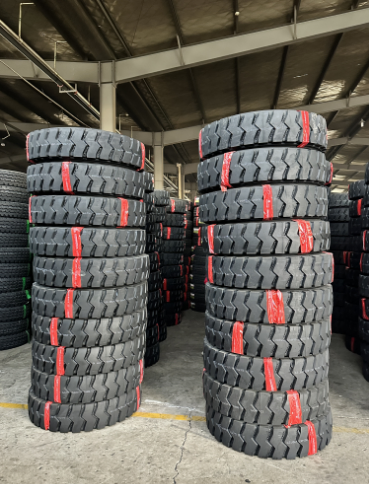 Chaoyang Chinese Radial 315/80r22.5 Truck Tires for Vehicles Wholesales