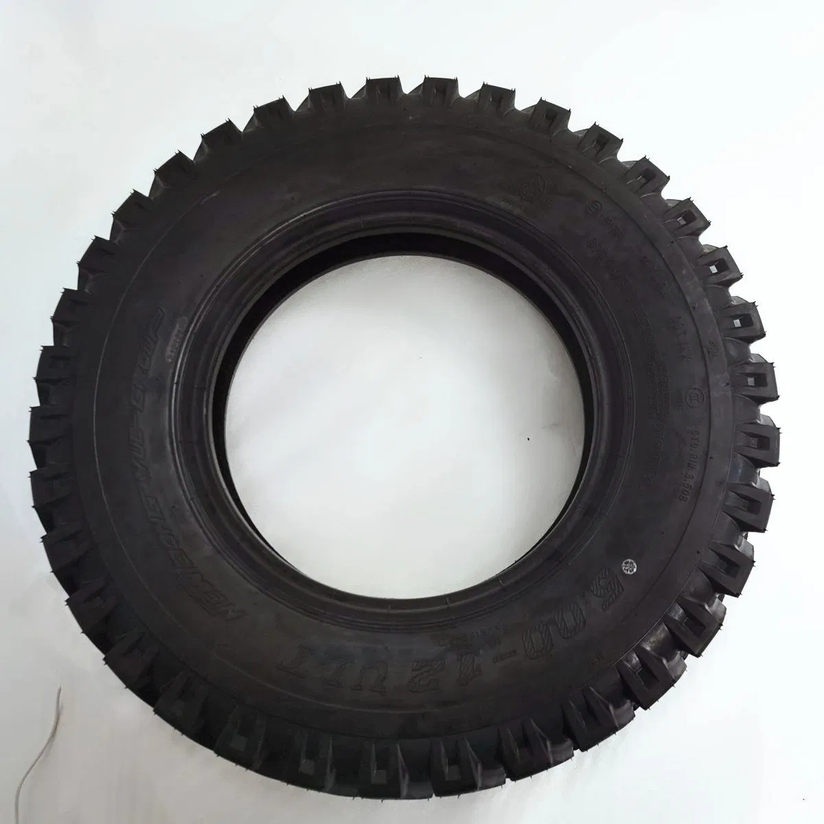 Шина бескамерная 5.00-12 KAINIU