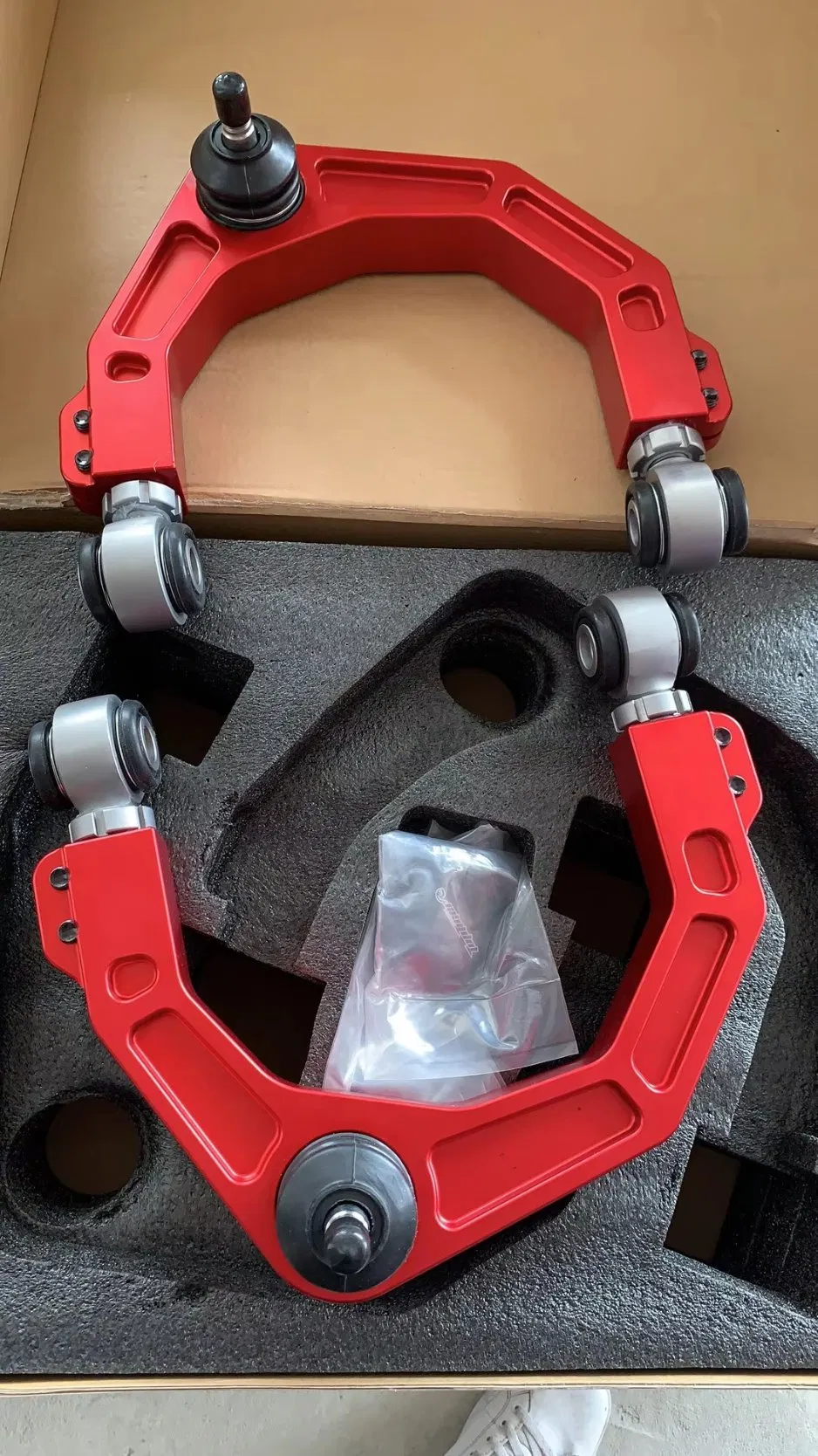 Adjustable CNC Aluminium Billet Upper Control Arms for Nissan Patrol Y62 Tuning Shocks Strut Suspension