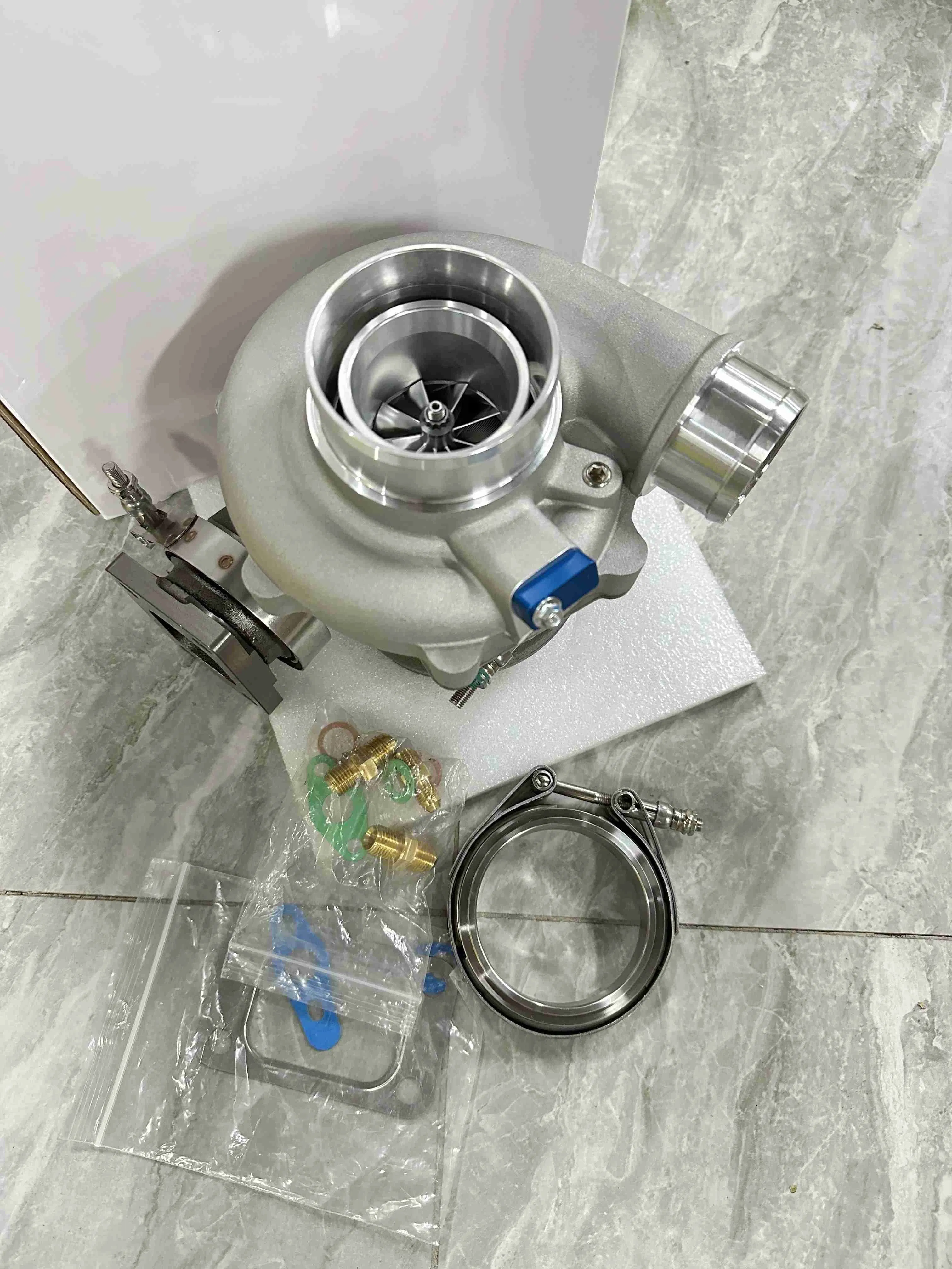 Турбокомпрессор G25-550 с корпусом турбины T3 V-Band