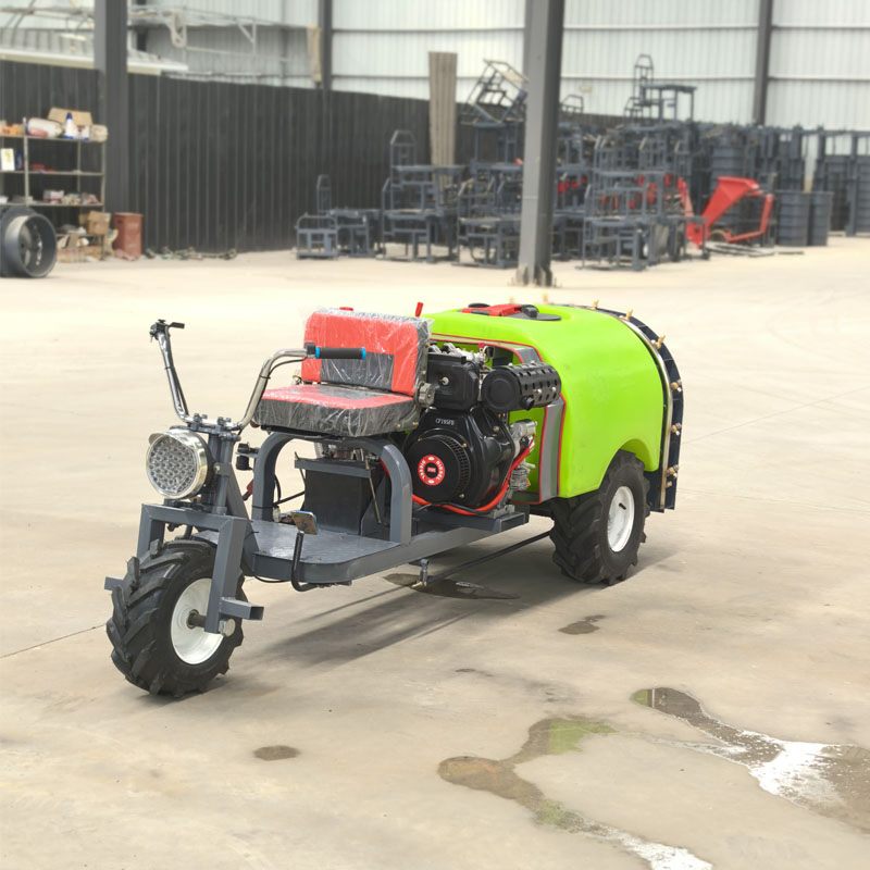 Самоходный опрыскиватель 300L для сада, дизельный