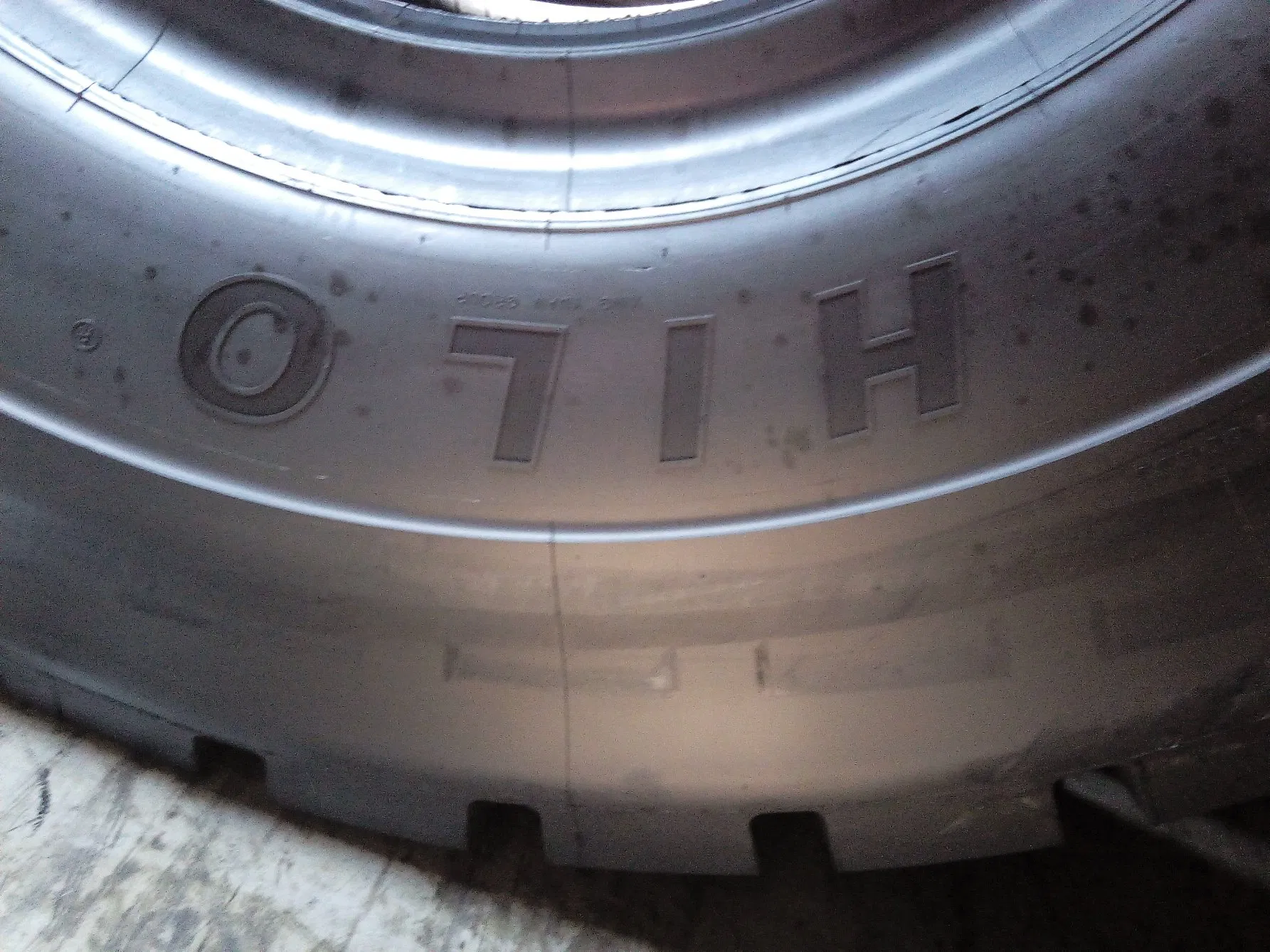 China Products/Suppliers Hilo Brand Top Quality 16.00r25 (445/95R25) Tire Dumper Tire OTR Tire off Road Tire