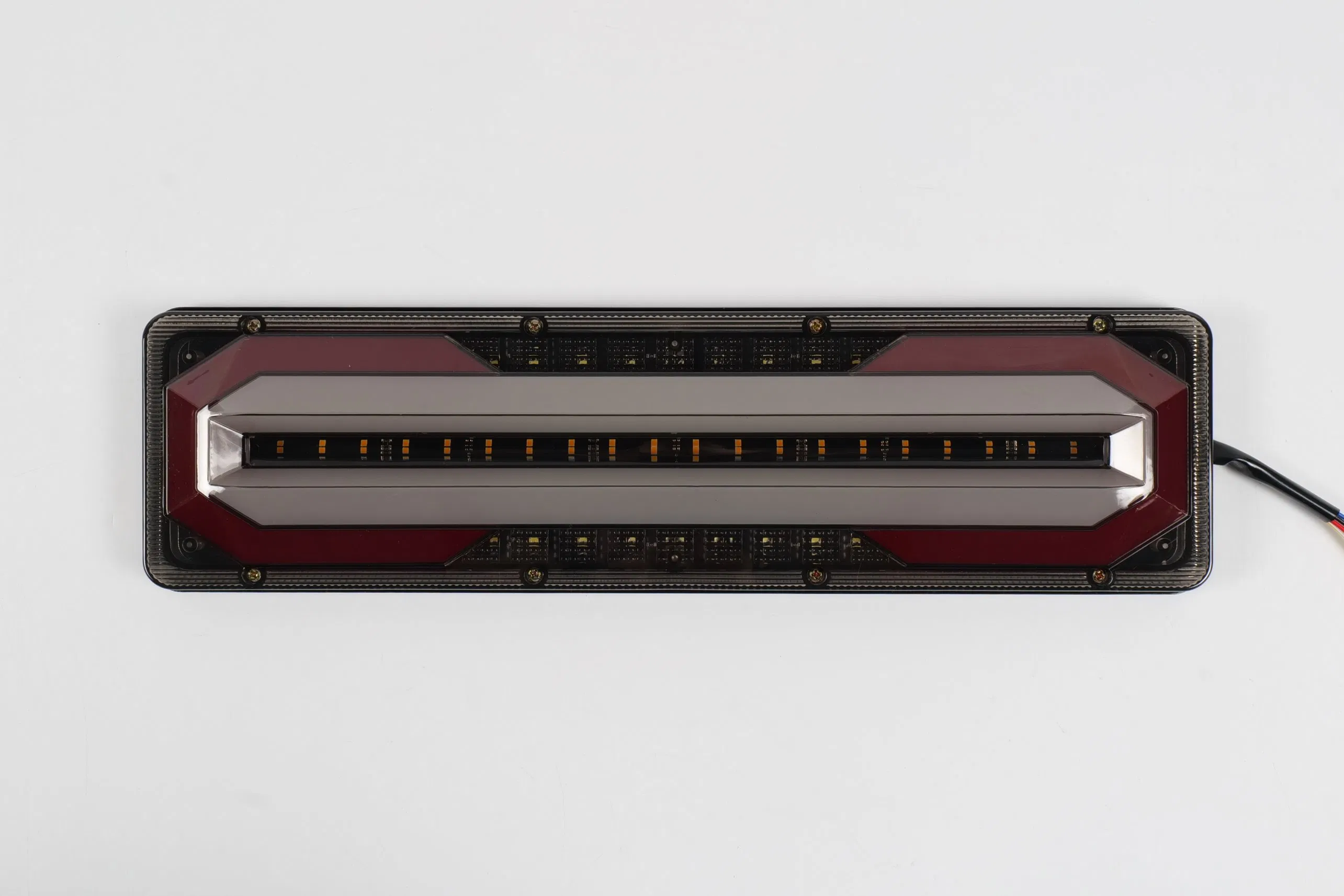 Светодиодные задние фары с поворотником и потоком света