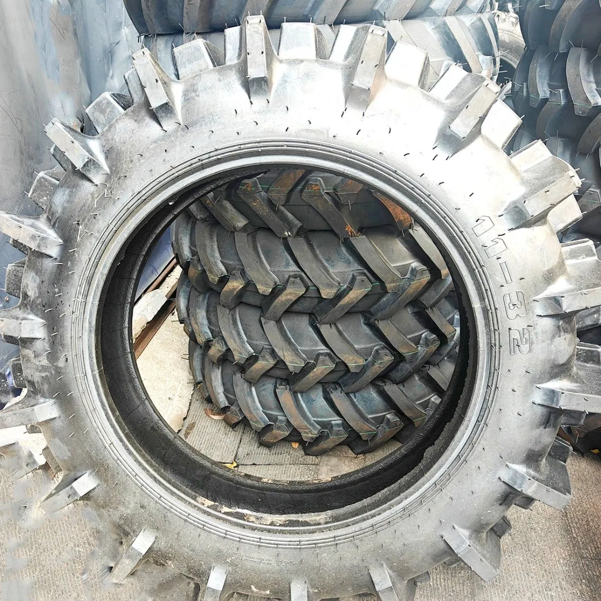 Agricultural Tire Farm Tyre Tractor Tyre Agricultural Tyres with 11-32, 11.2-28, 12.4-28, 13.6-16 14.9-24
