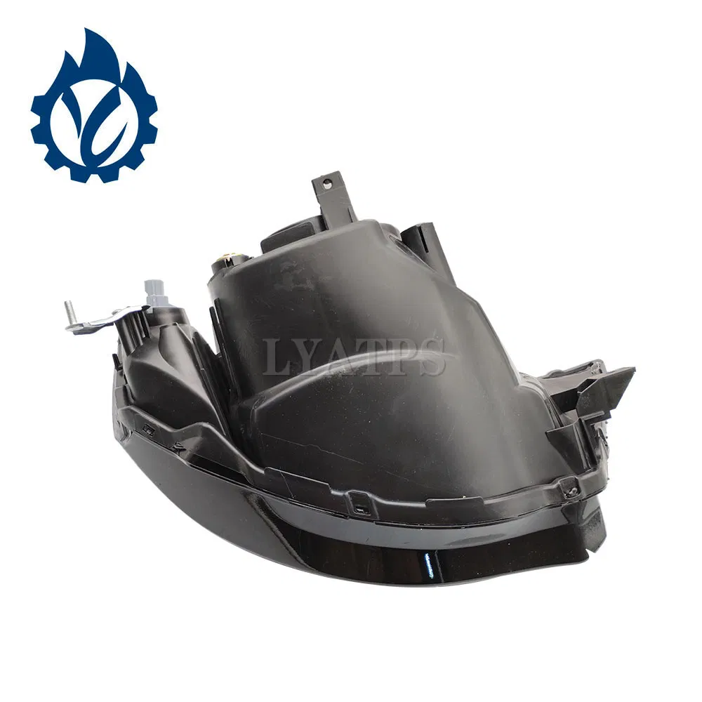 Левая фара для Mitsubishi L200 / Triton 2010-2012