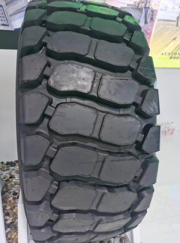 E3/L3 G2/L2 OTR Tyre Quality Brand Long Working Life with Full Sizes 13.00-24 14.00-24 15.5-25 17.5-25 17.5-25 20.5-25 18.00-25 New Pattern L3s L4s L5s