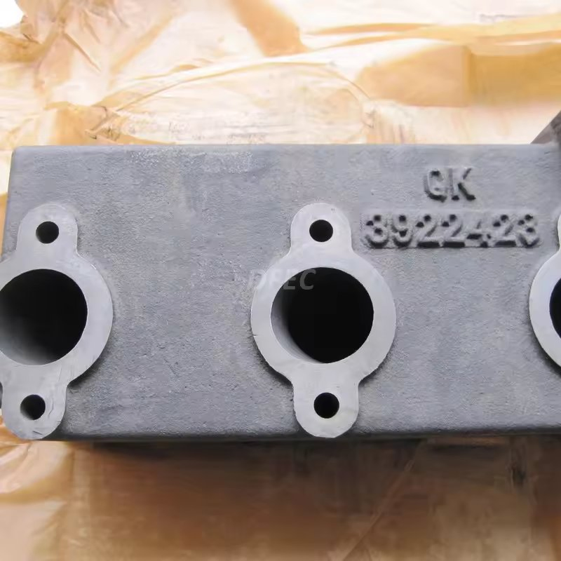 Выпускной коллектор дизельного двигателя 6CT 3922423