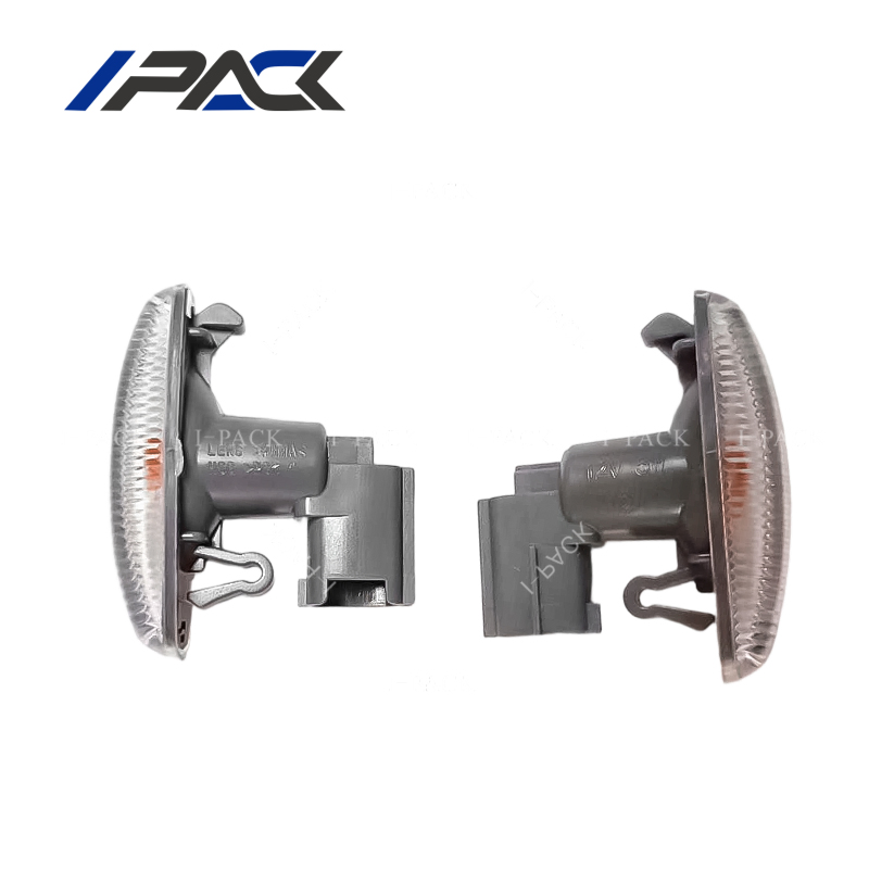 Комплект боковых фонарей для Toyota Yaris 2014