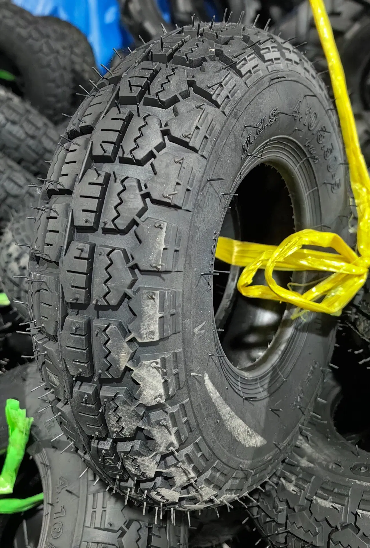 Колесо 3.50/4.10 для садовой тачки