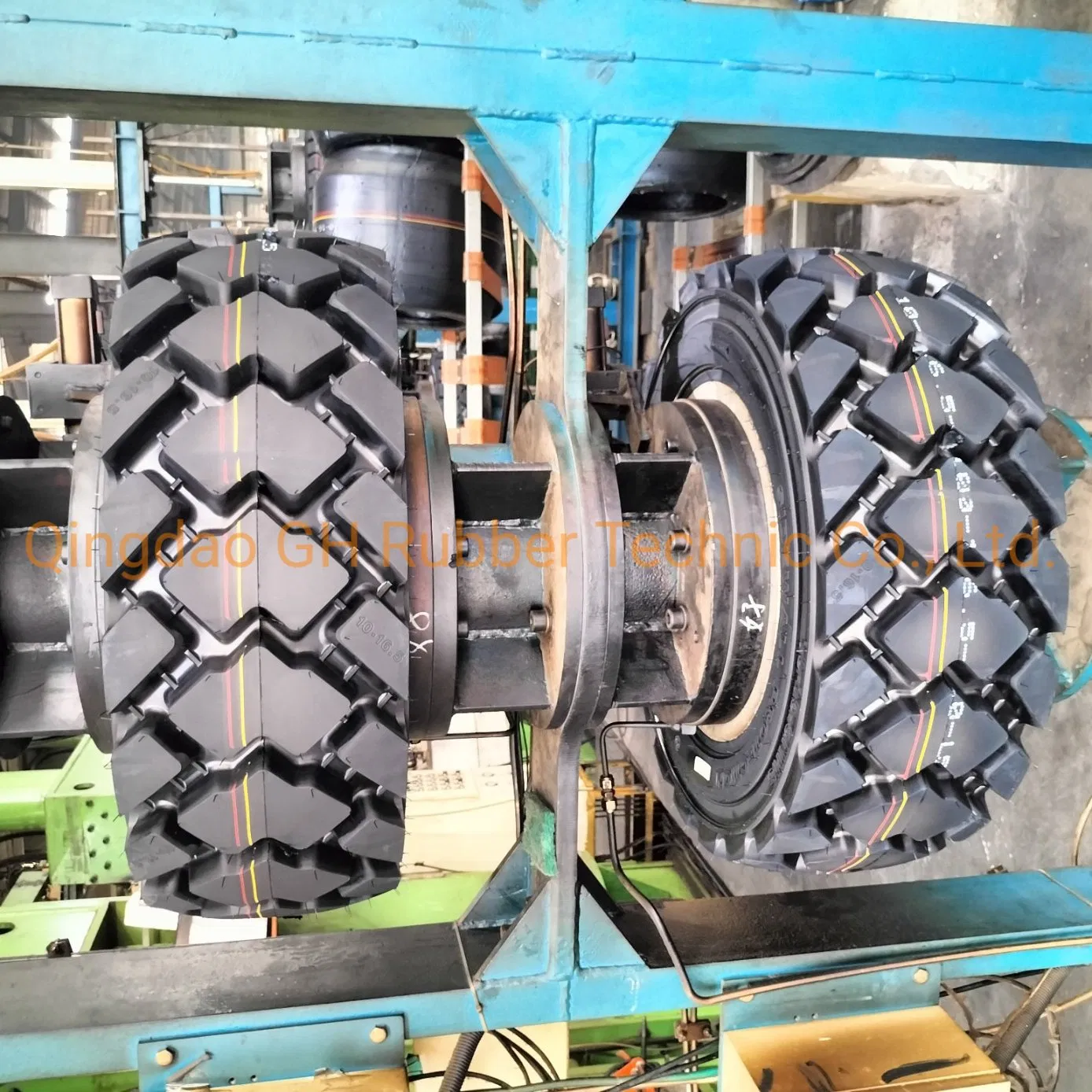 Шины для мини-погрузчиков 10-16.5, 12-16.5, 14-17.5 TL