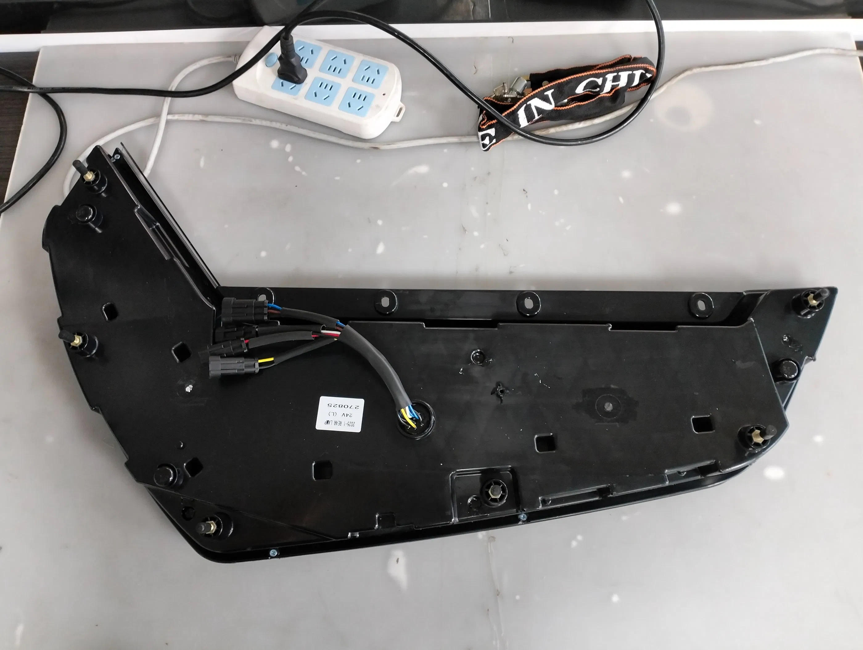 Indonesia Factory Tentrem Bus Parts Head Lamp Rear Fog Light Lock Mirror