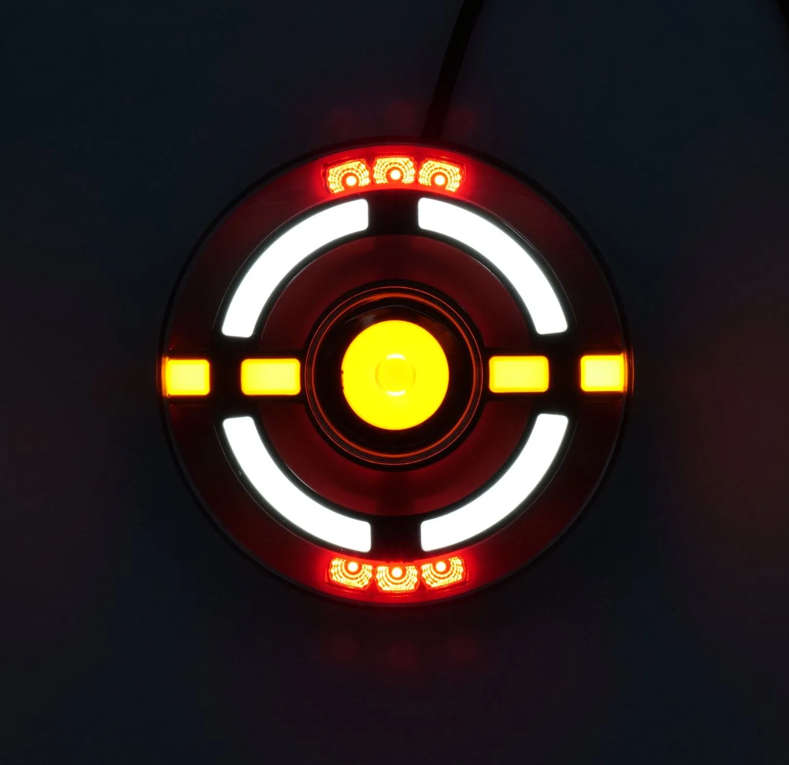 Светодиодные стоп-сигналы и поворотники для грузовиков