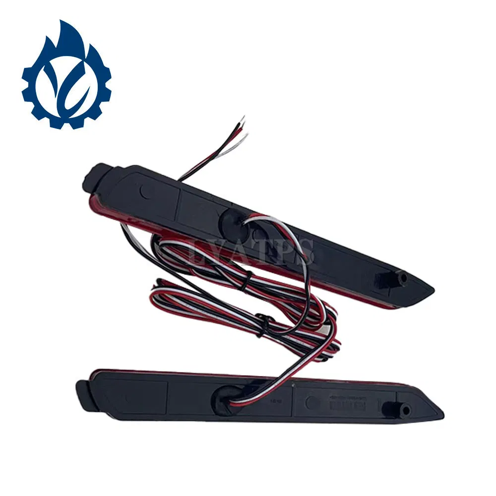 Боковой фонарь заднего бампера Toyota Corolla Axio 52159-12c00-A0