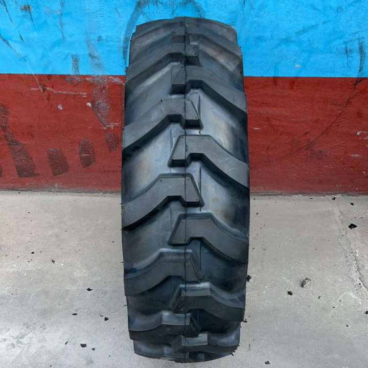 8.3-24 11.2-24 12.4-24 12.5/80-18 14.9-24 14.9-28 14.9-30 Tire Tracor Tires Farm Tyre R1 R2 Tire Bias and Radial Agriculture Tire