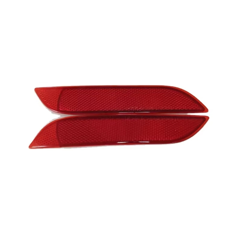 Задний отражатель для Toyota Corolla Auris 2016-2018