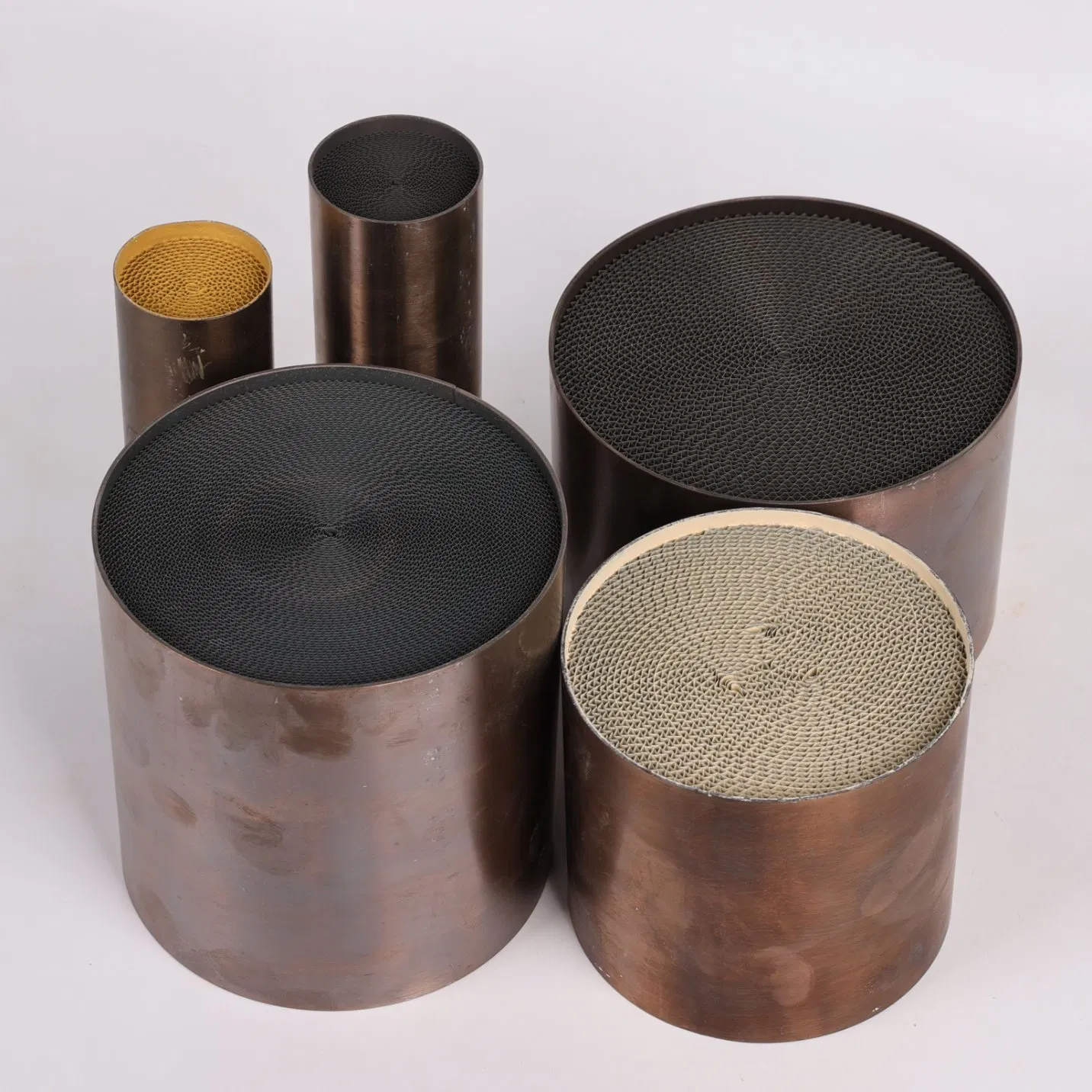 Металлический каталитический нейтрализатор выхлопных газов