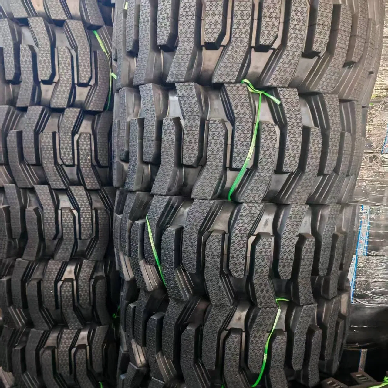 Radial Loader Bias Offroad Truck Industrial Wholesale Nylon Heavy-Duty OTR Tire 16/70r20