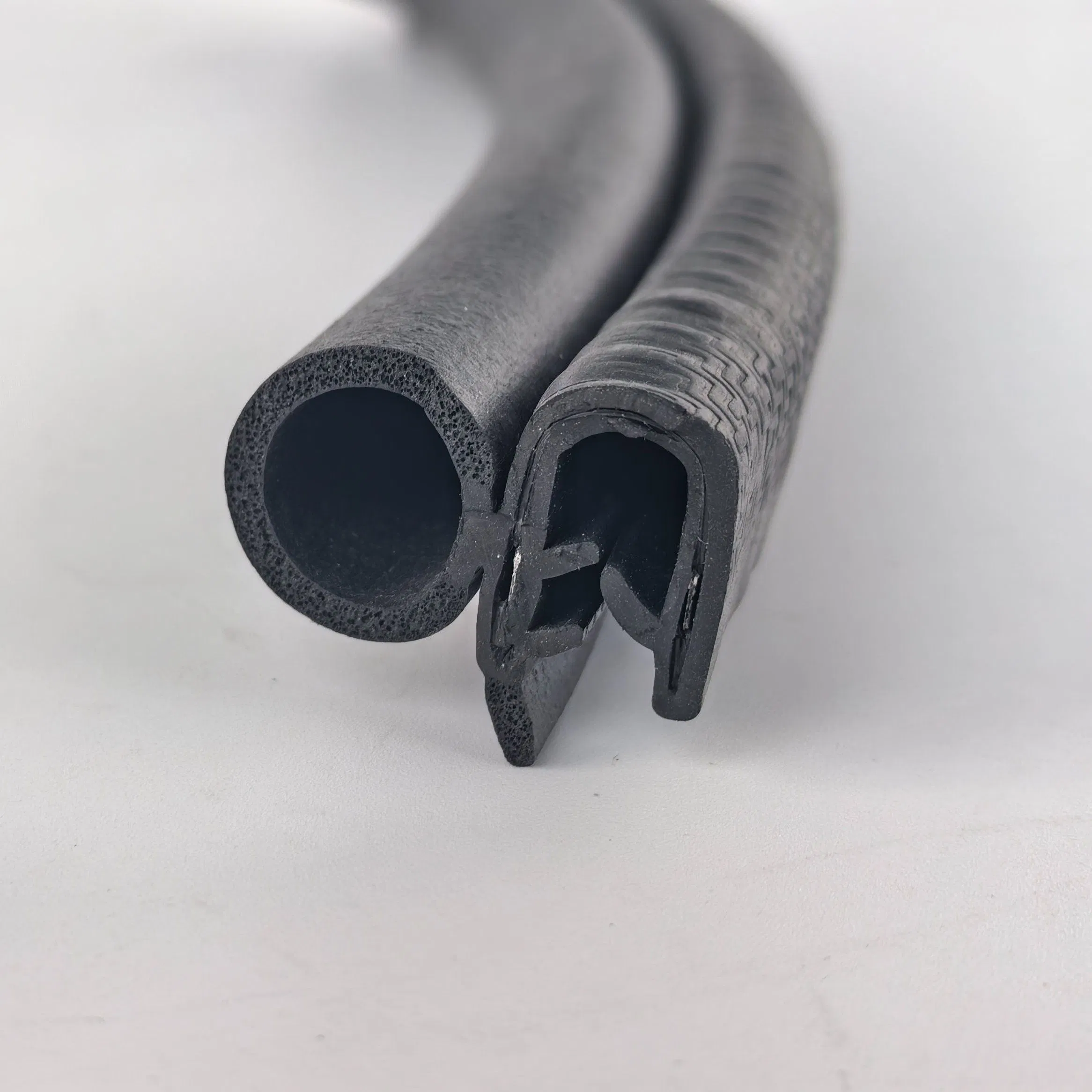 Auto Rubber Trim Seal Car Door Weatherstrip with Steel Bone Rubber Seal Strip