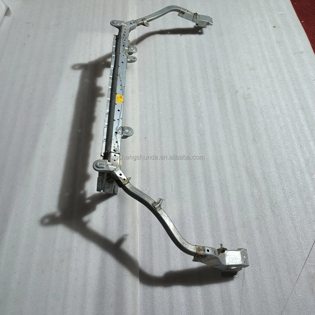 Верхняя рамка радиатора Buick Envision 23355621, 23326564, 23349251