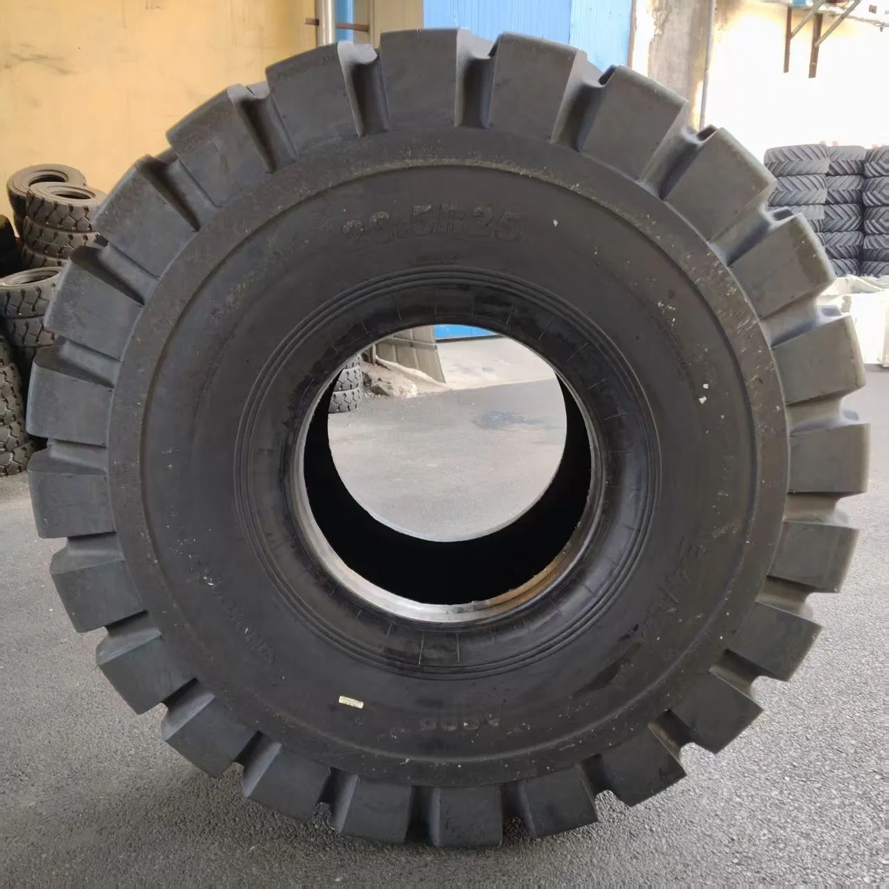 Шина OTR A999 26.5R25 для горной техники