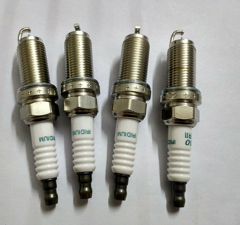 Свеча зажигания двойная иридиевая 90919-01243 для Toyota Highlander