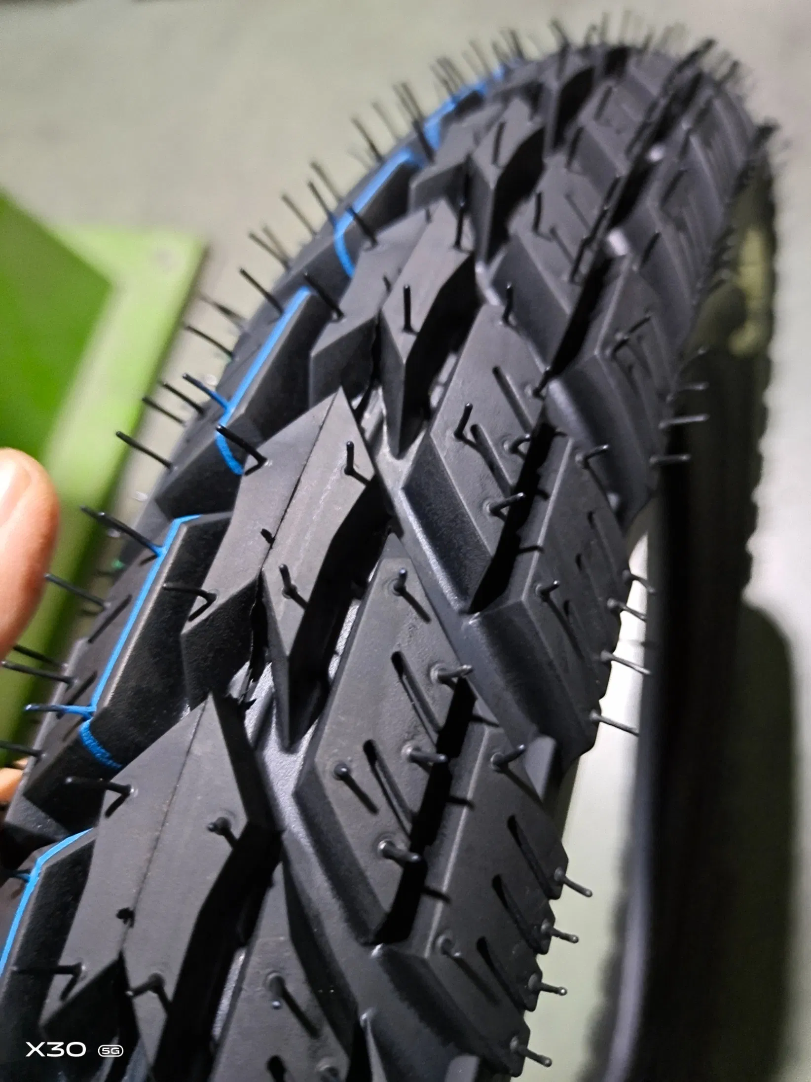 Мотошина 3.50-18 6pr/8pr, нейлоновый корд