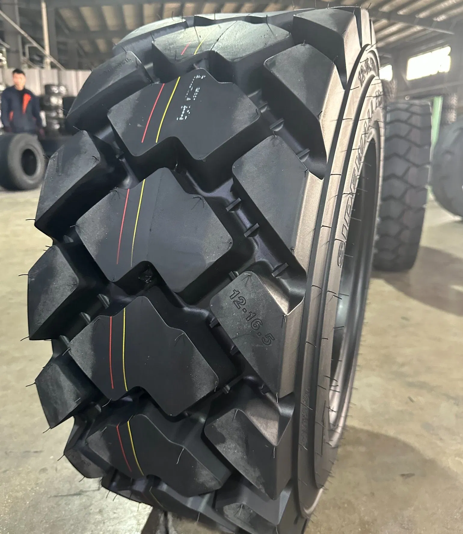 Шины для мини-погрузчиков 10-16.5, 12-16.5, 14-17.5 TL