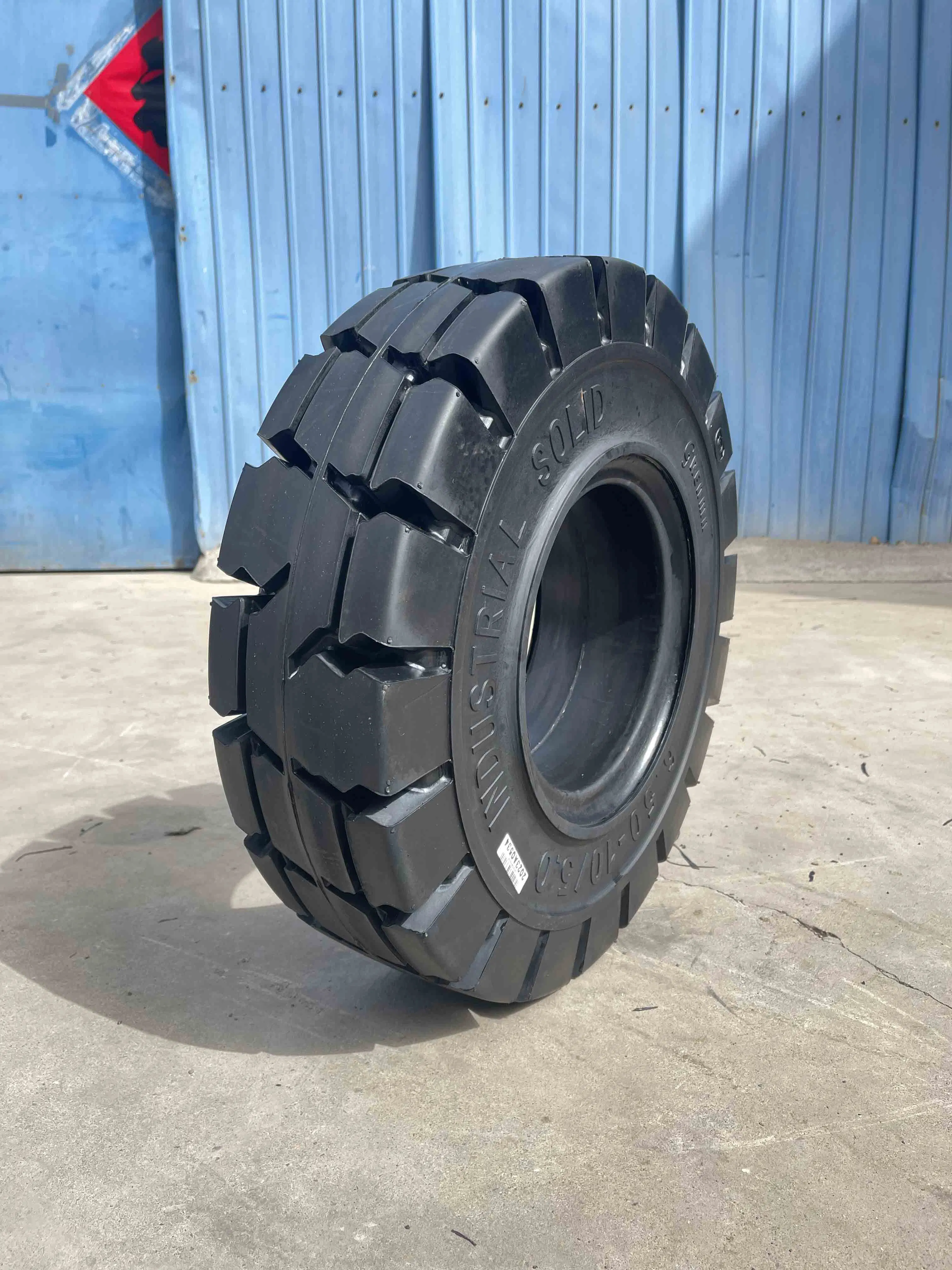 OEM New Solid Mining Loader Forklift Pneumatic Road Roller Earthmover Scraper Excavator Backhoe Reach Stacker Desert Compactor OTR Industry Tire /Tyre 825-15