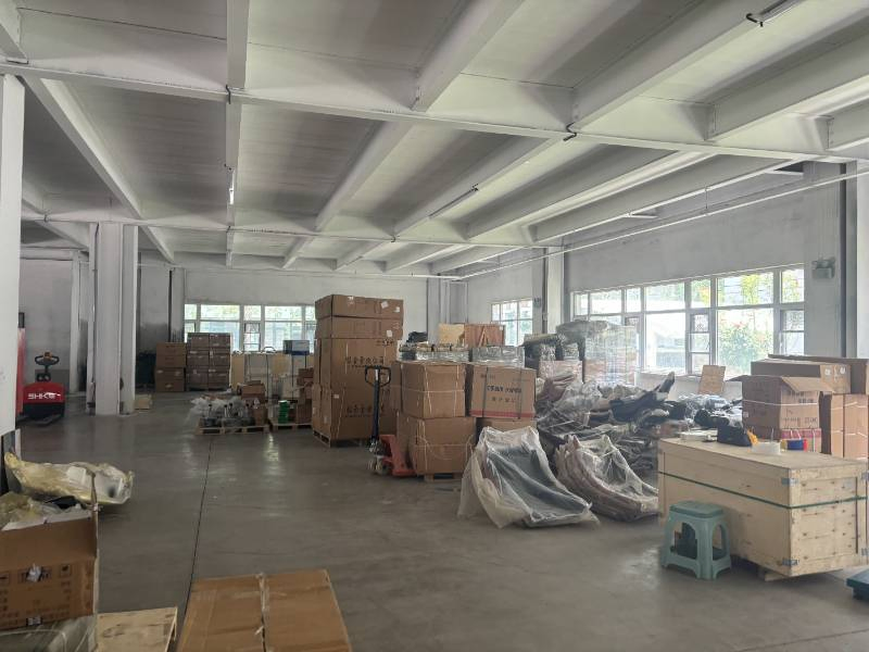 Поворотник Sinotruk DZ97189721330/40 для грузовиков